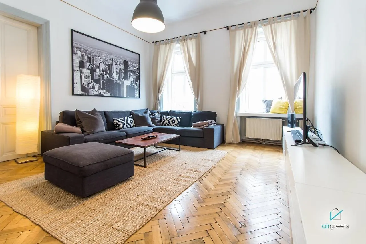 Spacious And Extraordinary Vienna Apartment Austria