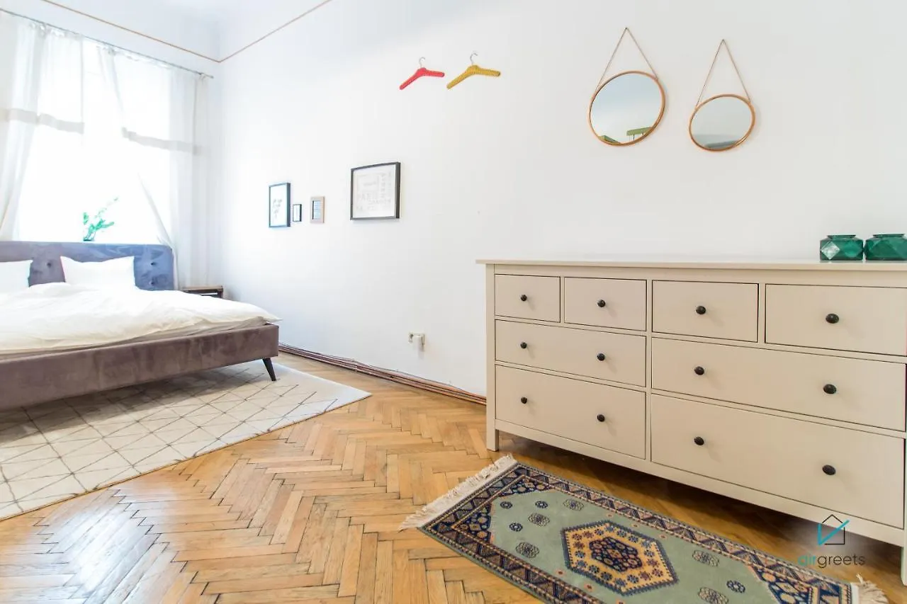 Spacious And Extraordinary Vienna Apartment