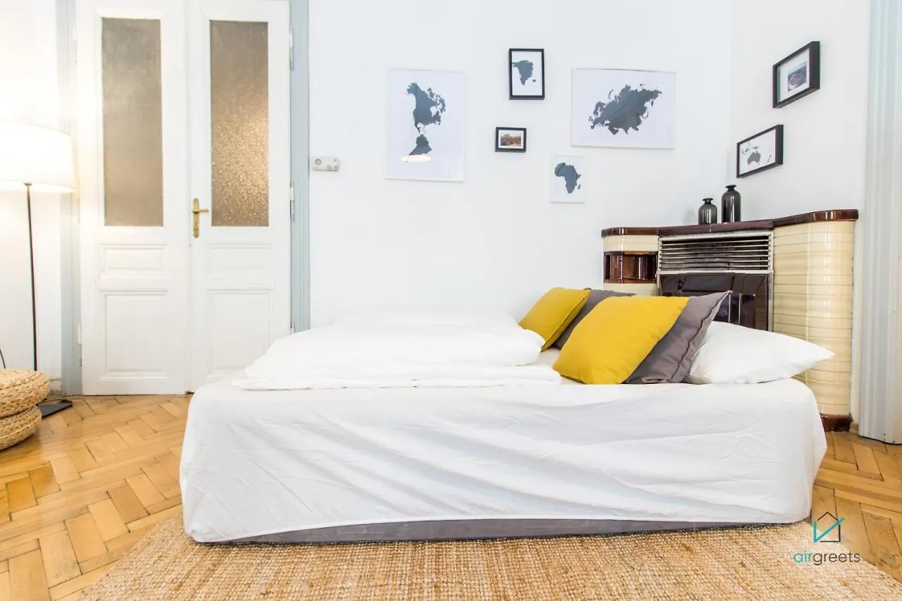 Spacious And Extraordinary Vienna Apartment